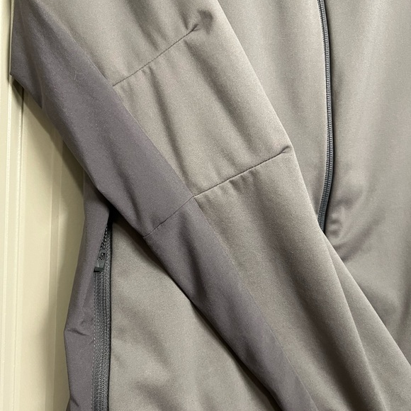 Mammut Mens M Lightweight Packable Lemah Hoodie Hiking Trail Rain Jacket Gray - Picture 8 of 12